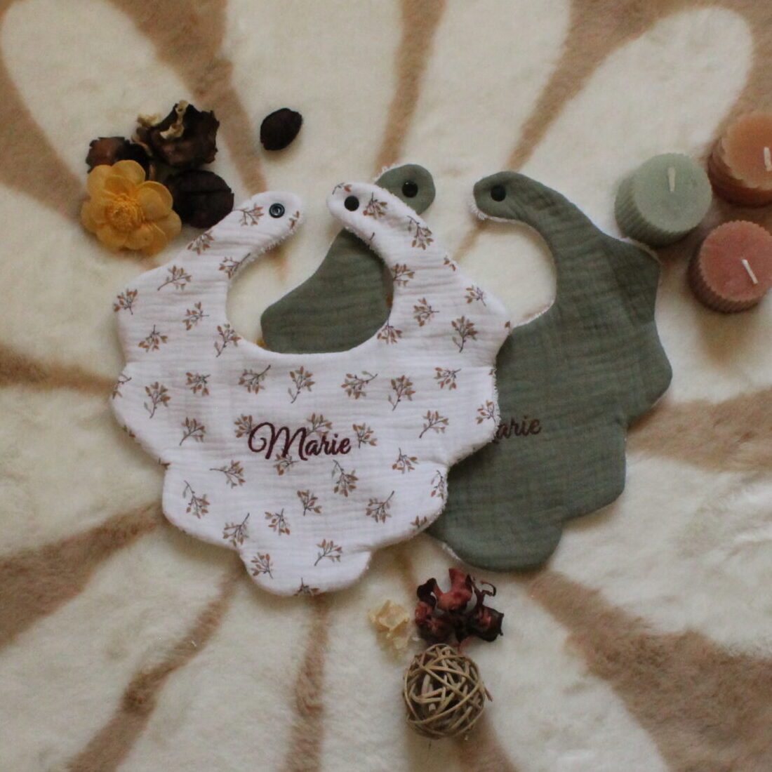 Bavoir personnalisé bébé CyRani Couture